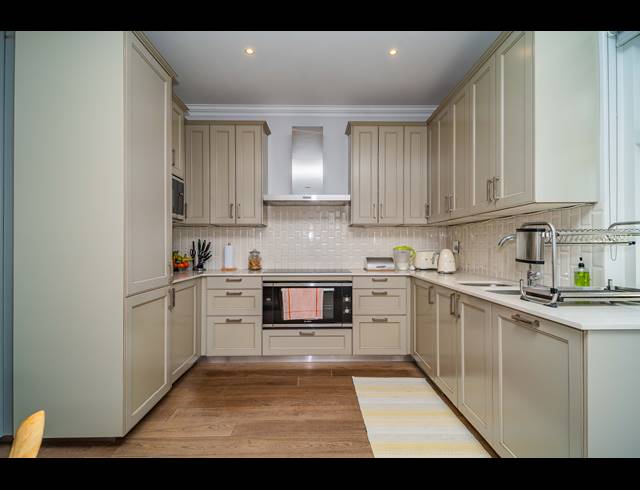 6 BEDROOM FREEHOLD FOR SALE IN MUSGRAVE